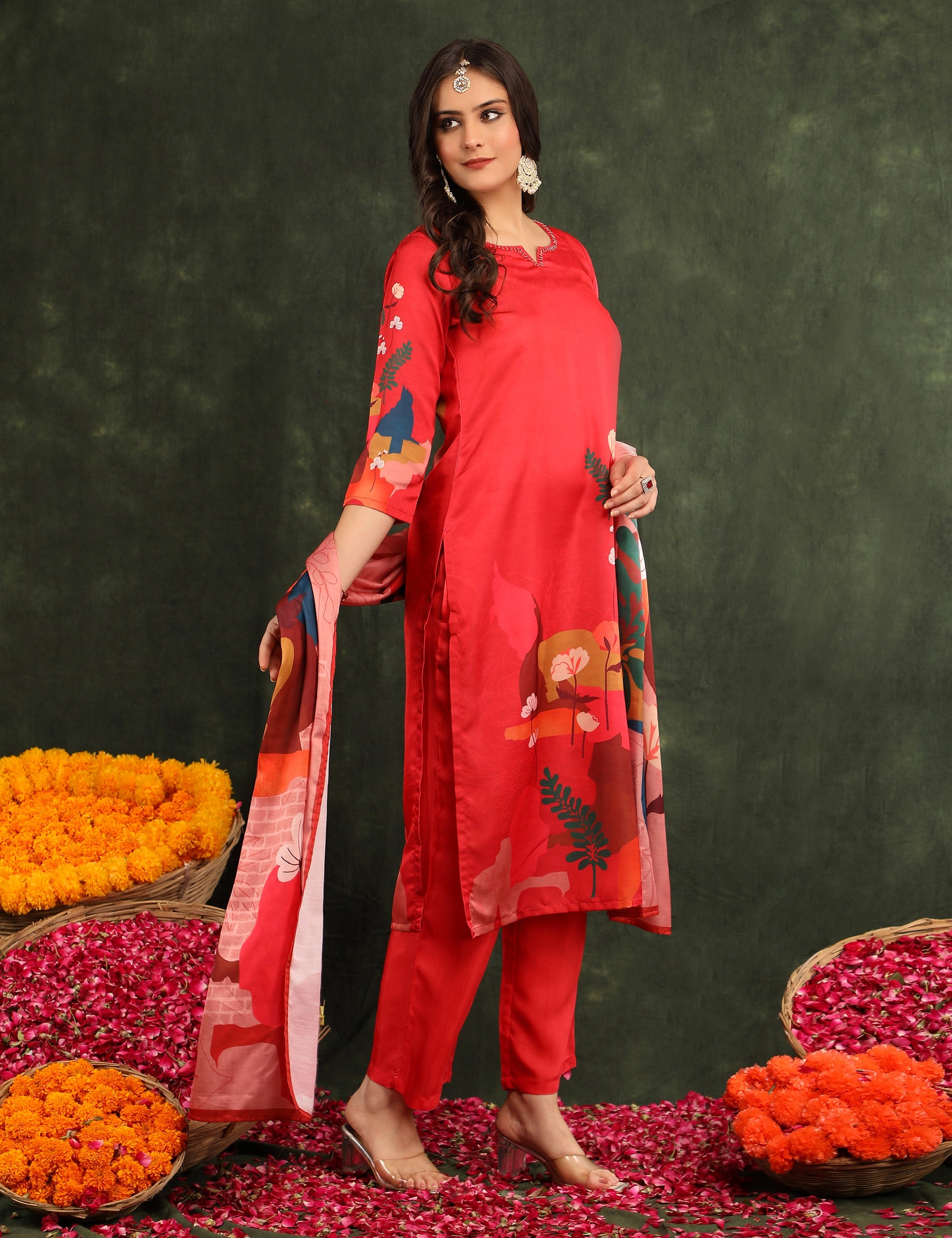 Women Floral Printed Regular Thread Work Kurta with Trousers & With Dupatta